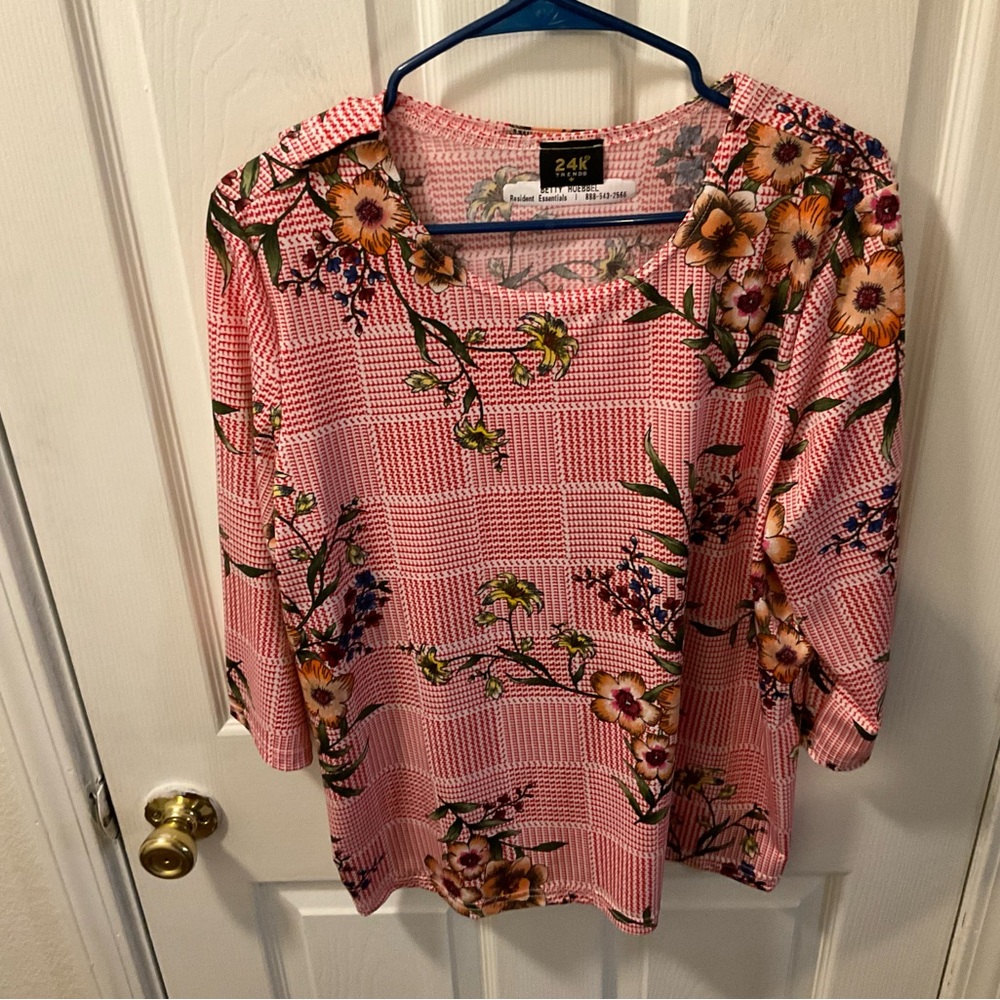 Women's Floral Pink Top